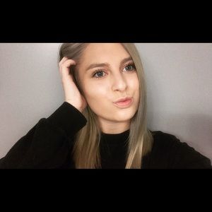 Meet your Posher, Kenzie